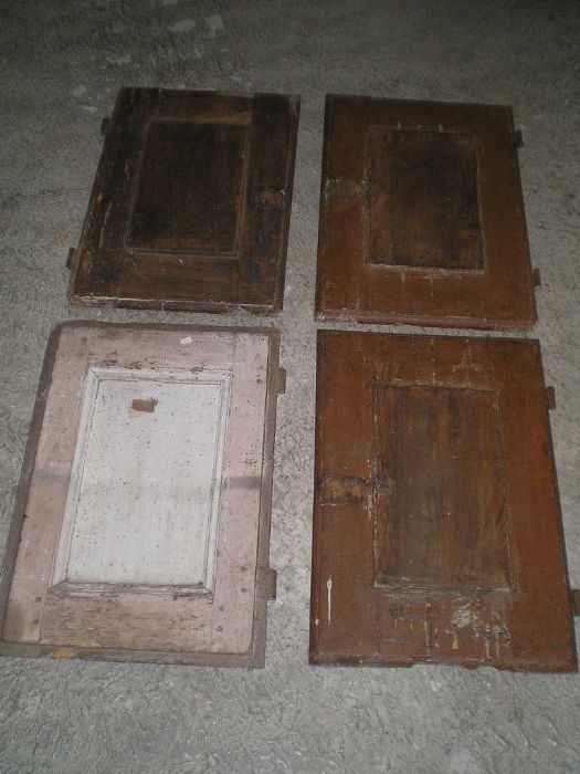 4 antiqued doors