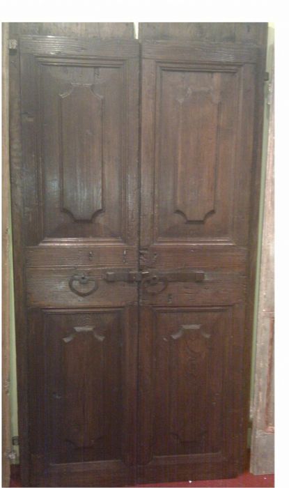 puerta de dos hojas