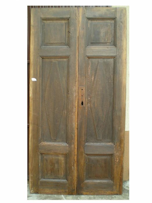 Puerta de nogal