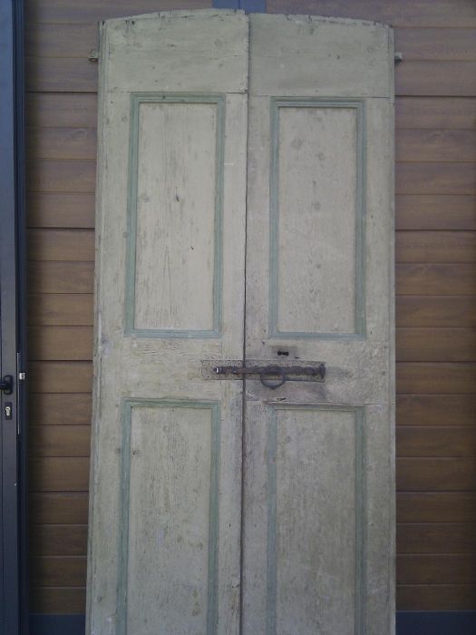 Puerta de dos hojas