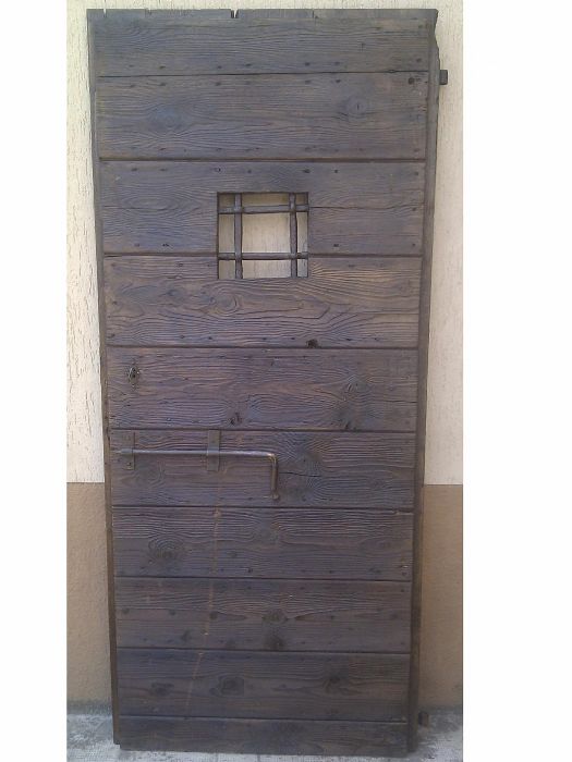 Single door